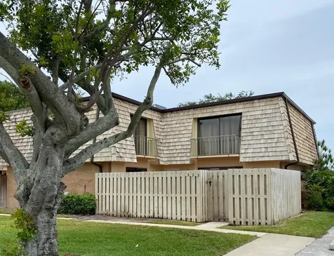 333 Lake Arbor Drive Palm Springs FL 33461