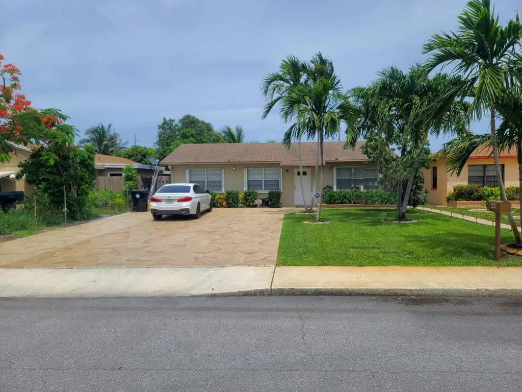 644 Barber Avenue Lake Worth Beach FL 33461