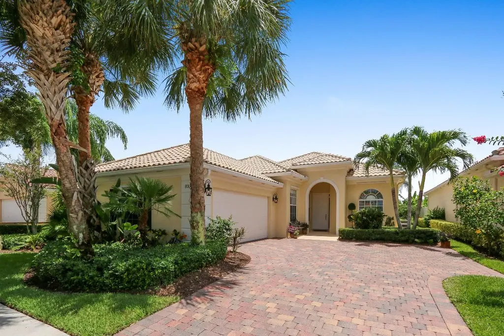 8272 Dominica Place Wellington FL 33414