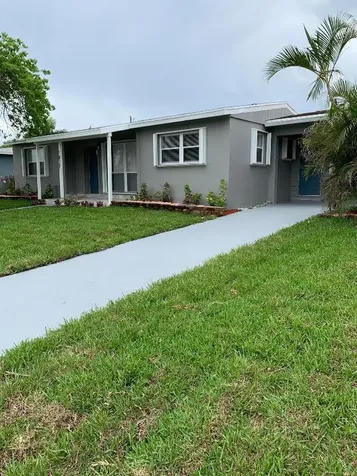 1821 Moor Drive Lake Worth Beach FL 33461