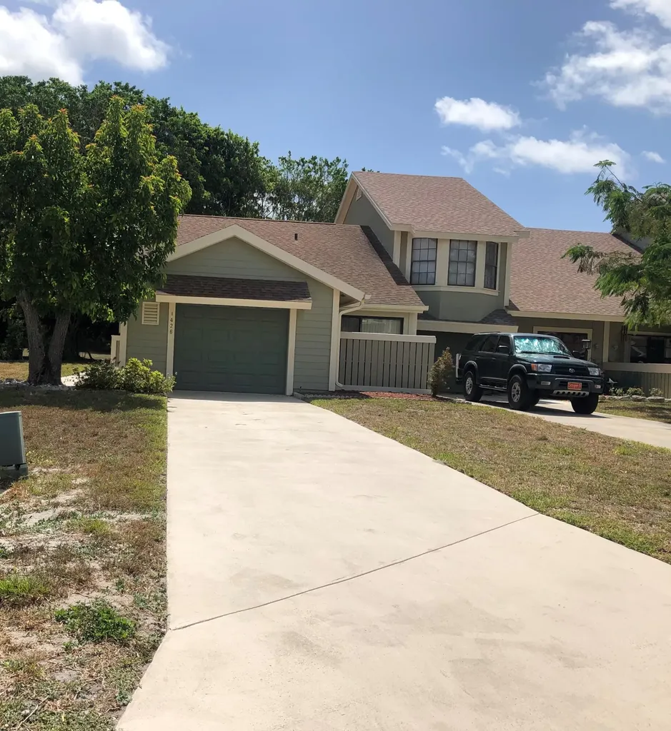 1426 SE Colchester Circle Port St Lucie FL 34952