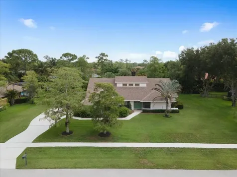 15235 Meadow Wood Drive Wellington FL 33414