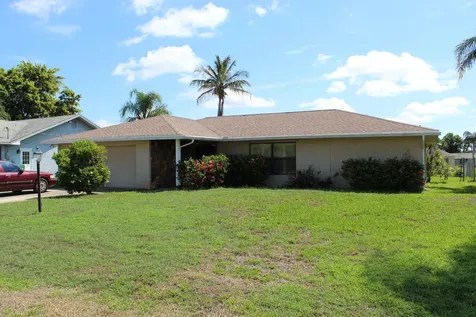 233 SE Whitmore Drive Port St Lucie FL 34984