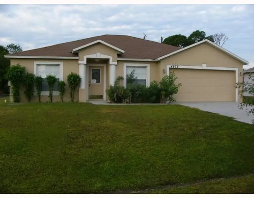 4672 SW Carib Street Port St Lucie FL 34953