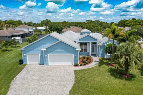 137 SW Nativity Terrace Port St Lucie FL 34984