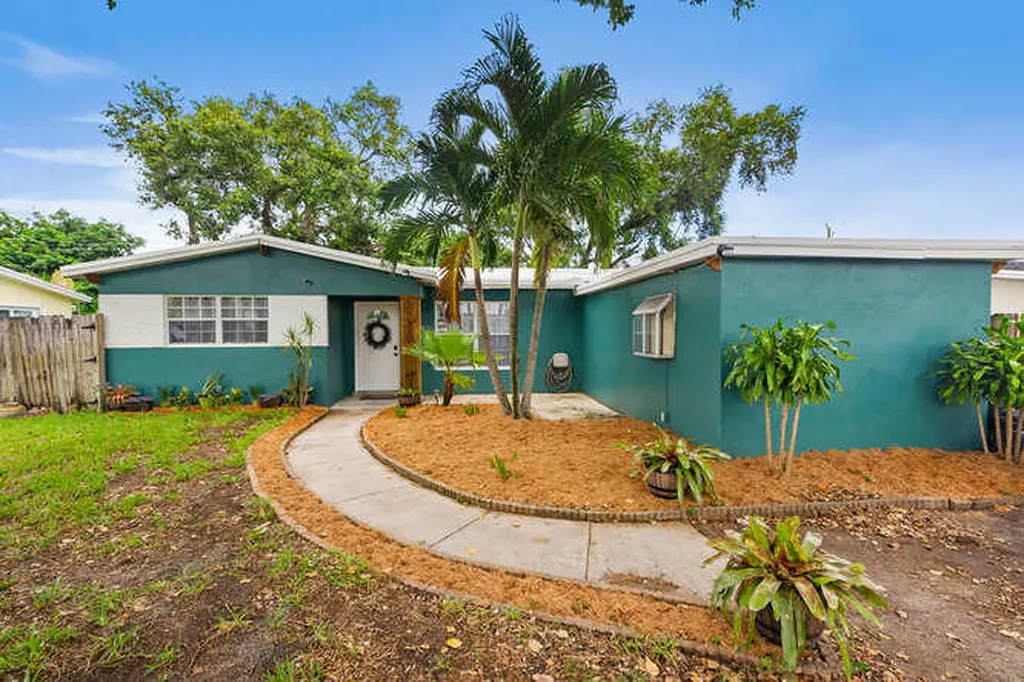 2051 N 61st Terrace Hollywood FL 33024