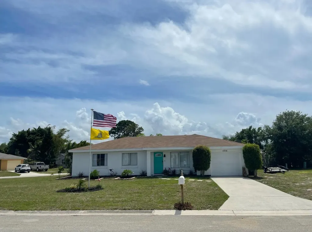 1772 SE Burgundy Lane Port St Lucie FL 34952