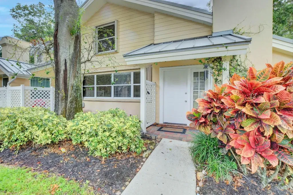 402 Andover Court Boynton Beach FL 33436