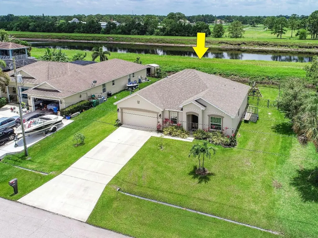 1364 SW Abacus Avenue Port St Lucie FL 34953