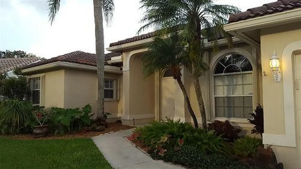 1456 SW 98th Lane Davie FL 33324