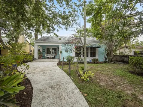 717 S Palmway Lake Worth Beach FL 33460