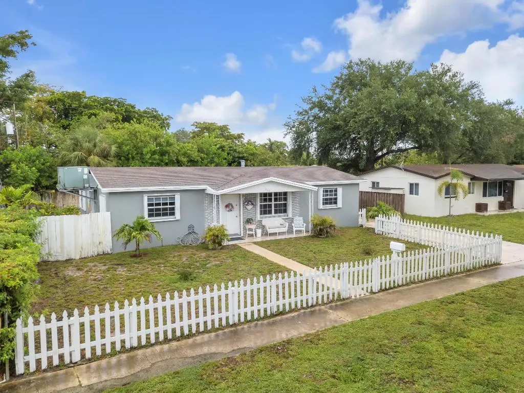 330 N 68th Avenue Hollywood FL 33024