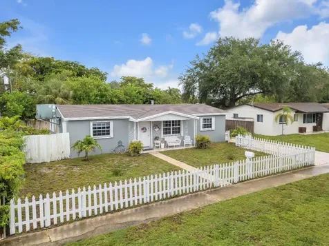 330 N 68th Avenue Hollywood FL 33024