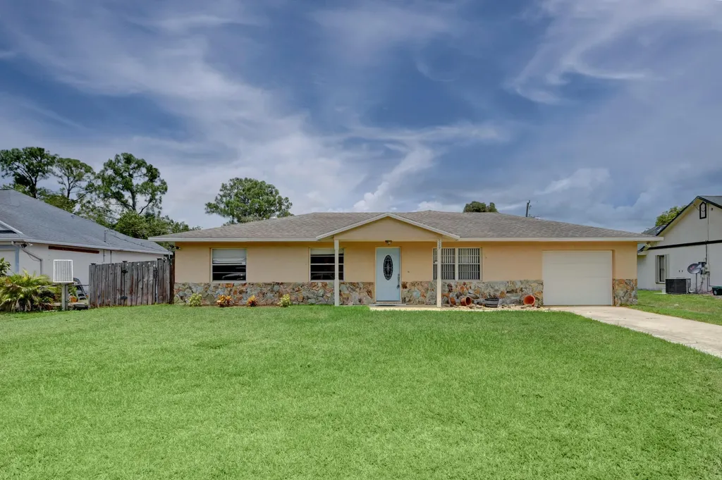 529 NW Riverside Drive Port St Lucie FL 34983