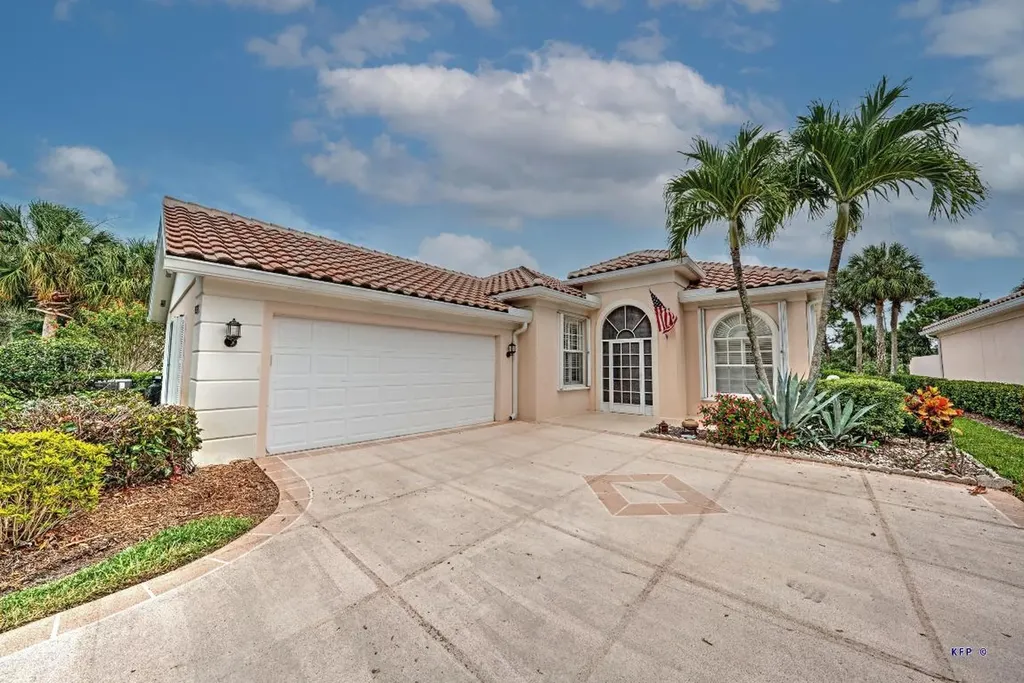 8221 SE Palm Hammock Lane Hobe Sound FL 33455