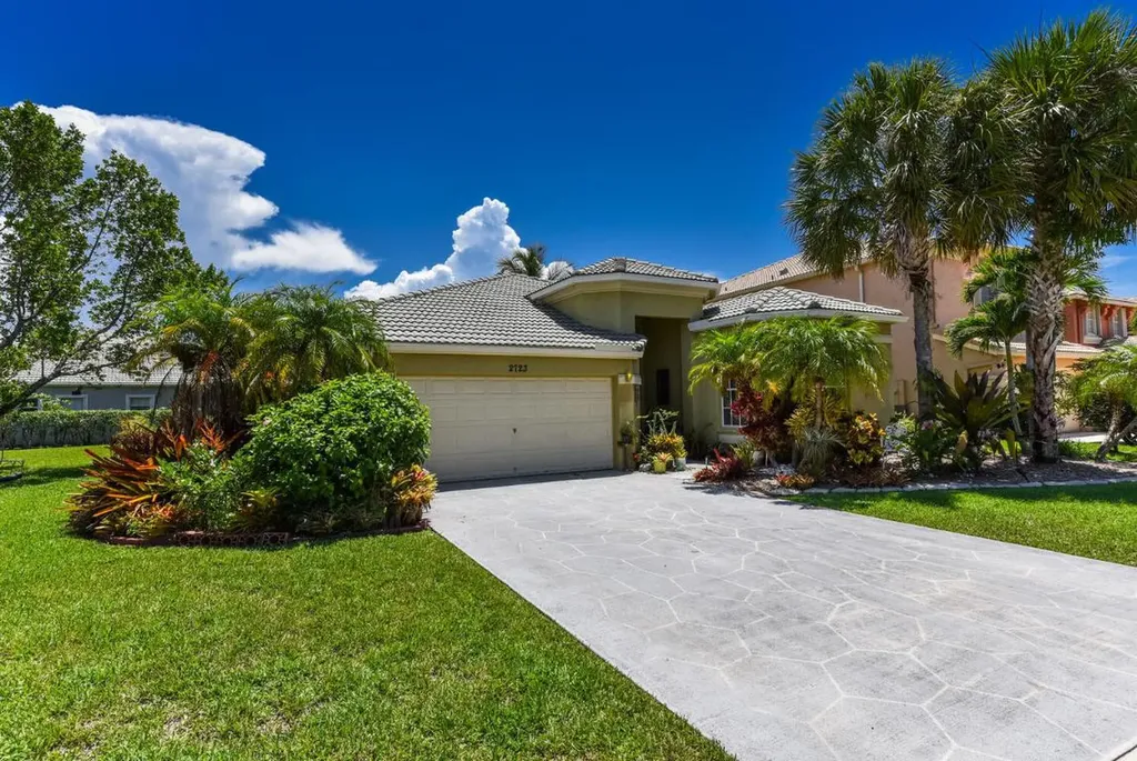 2723 Misty Oaks Circle Royal Palm Beach FL 33411