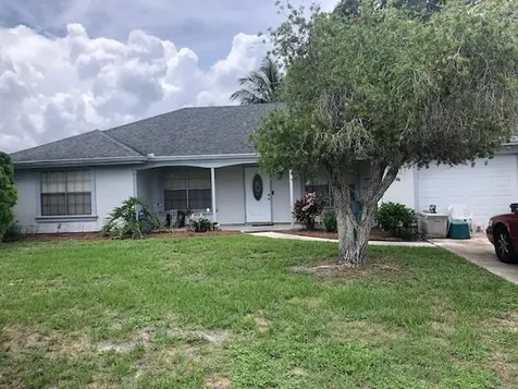 402 SW Belmont Circle Port St Lucie FL 34953