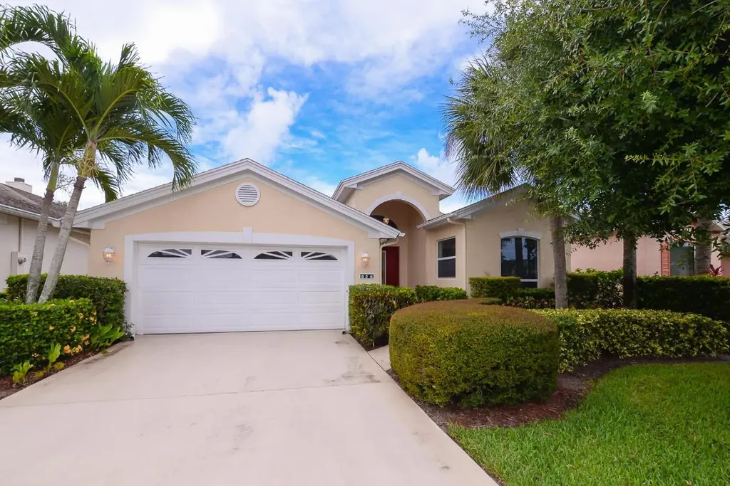 636 NW Venetto Court Port St Lucie FL 34986