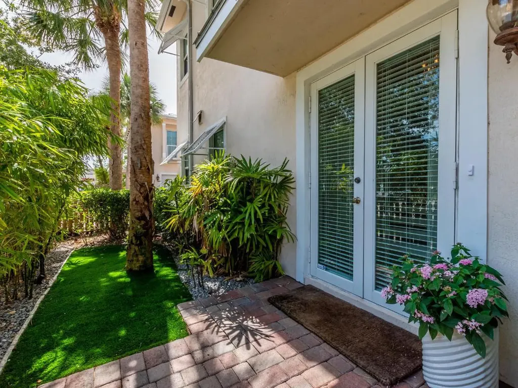 2125 SE 5th Street Pompano Beach FL 33062