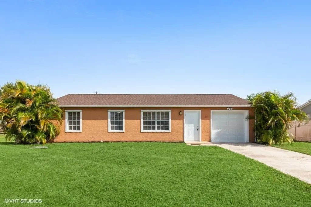 613 SW Sandbar Terrace Port St Lucie FL 34953