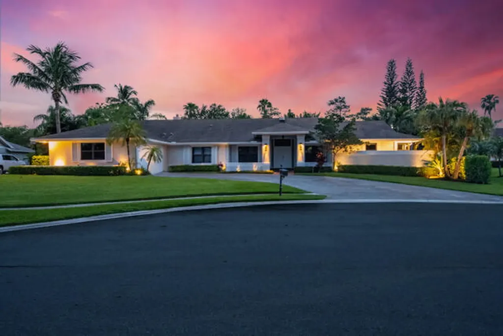 15170 Meadow Wood Drive Wellington FL 33414