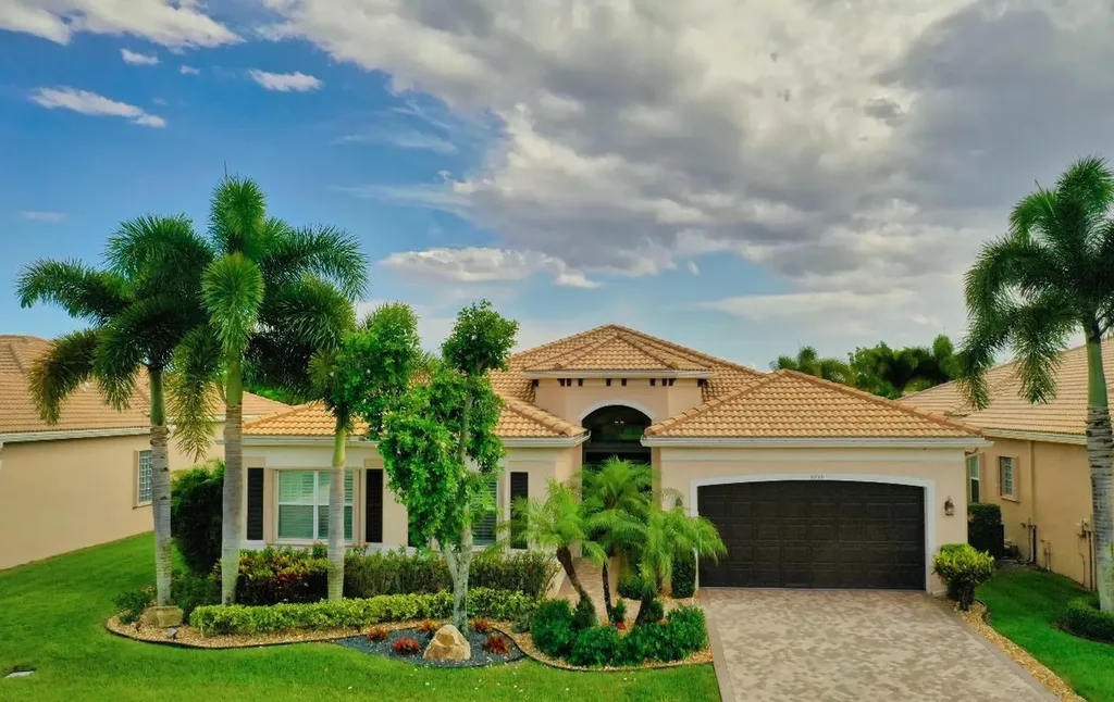 9735 Dovetree Isle Drive Boynton Beach FL 33473