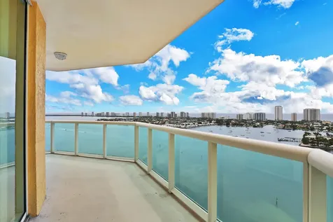 2650 Lake Shore Drive Riviera Beach FL 33404