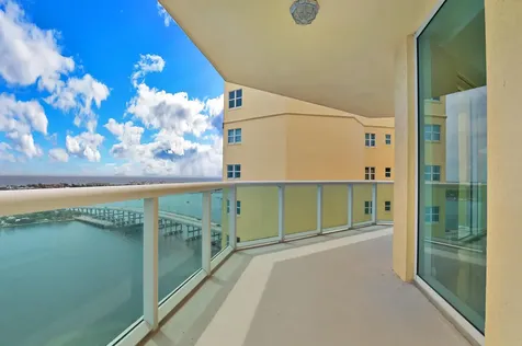 2650 Lake Shore Drive Riviera Beach FL 33404