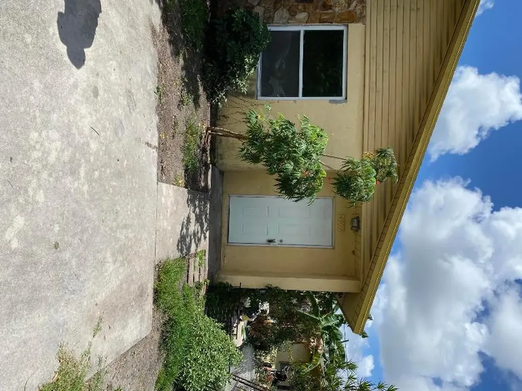 4905 Serafica Drive Lake Worth FL 33461