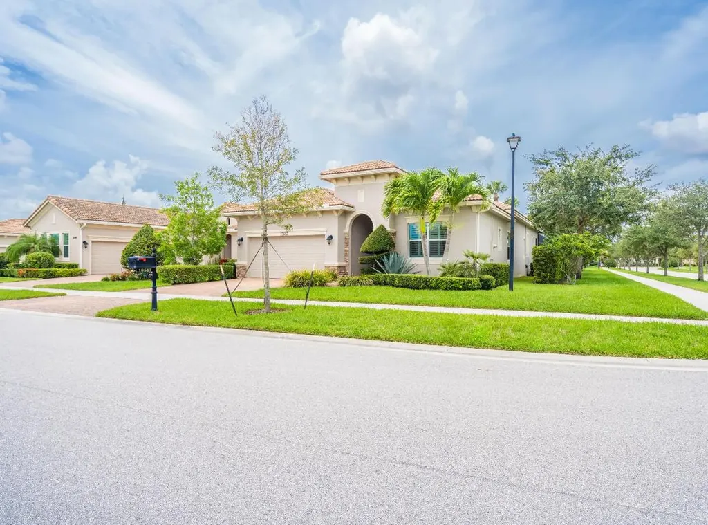 10587 SW Capraia Way Port St Lucie FL 34986