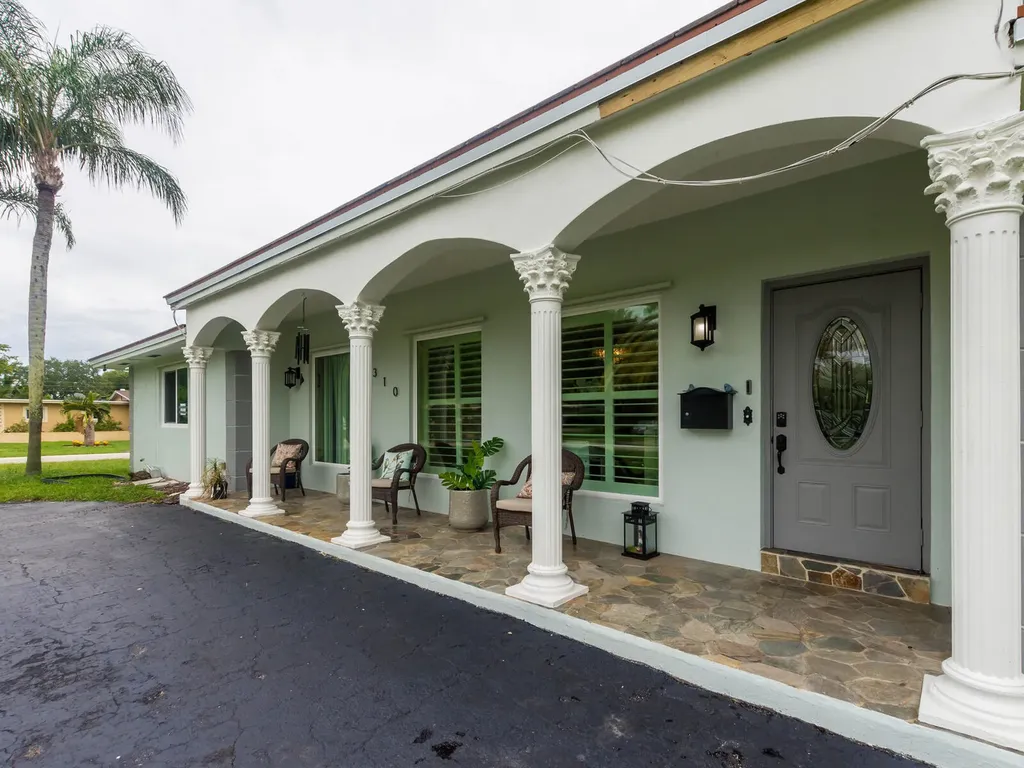 1310 SW 68th Boulevard Pembroke Pines FL 33023
