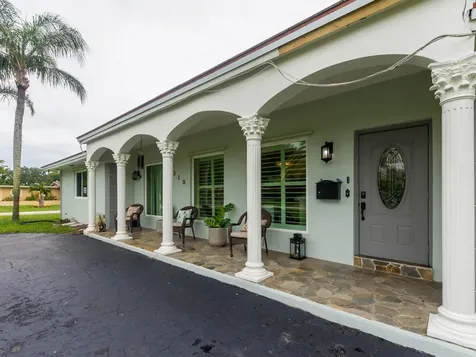 1310 SW 68th Boulevard Pembroke Pines FL 33023