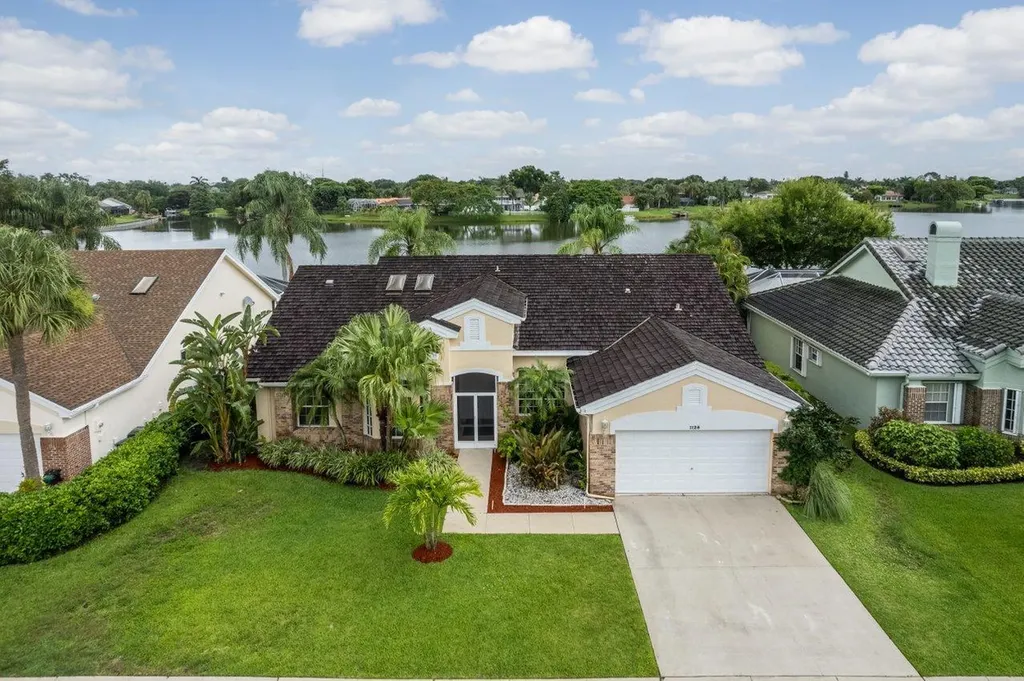 1128 Lake Breeze Drive Wellington FL 33414