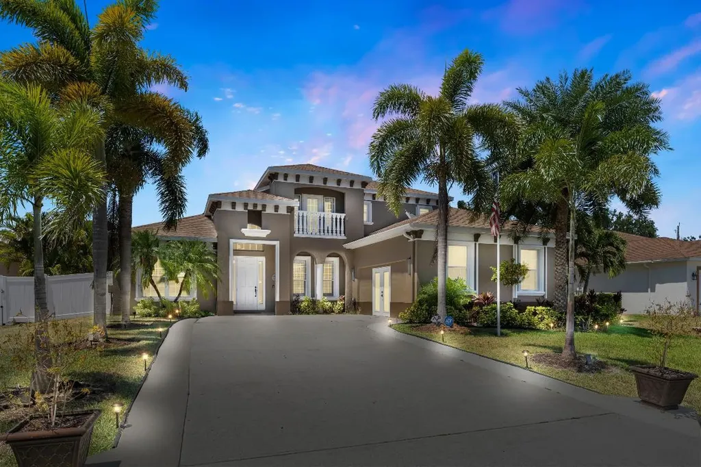 833 SW Haas Avenue Port St Lucie FL 34953