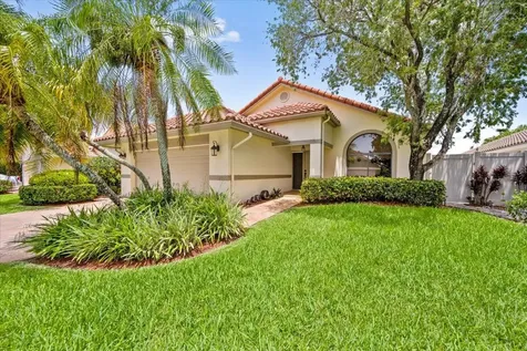 112 Executive Circle Boynton Beach FL 33436