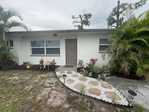 5670 S 35th Court Greenacres FL 33463