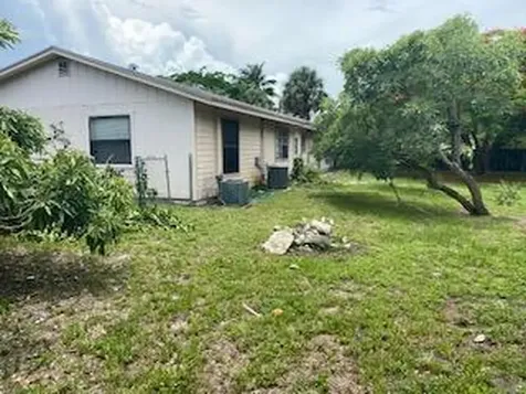 8830 Lyndall Lane Palm Beach Gardens FL 33403