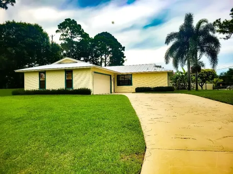 1701 SW Bellevue Avenue Port St Lucie FL 34953