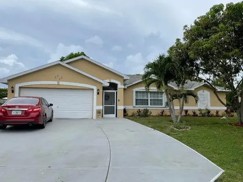 2342 SE Hurley Court Port St Lucie FL 34952