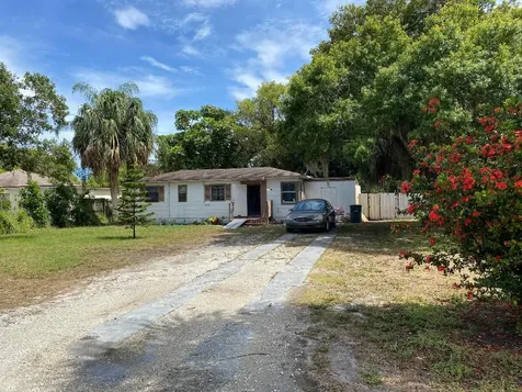 1511 Citrus Avenue Fort Pierce FL 34950