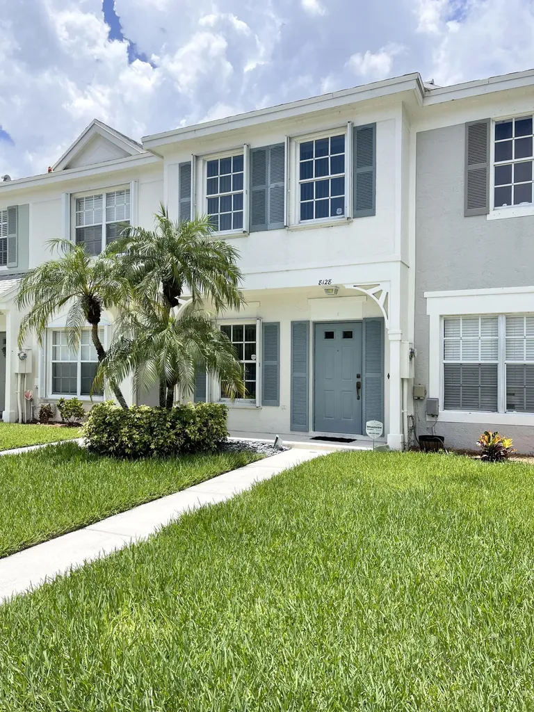 8128 San Carlos Circle Tamarac FL 33321