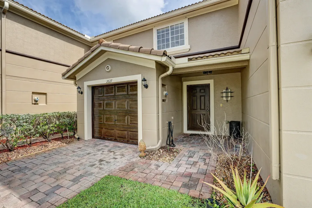 2627 SW Marshfield Court Port St Lucie FL 34953