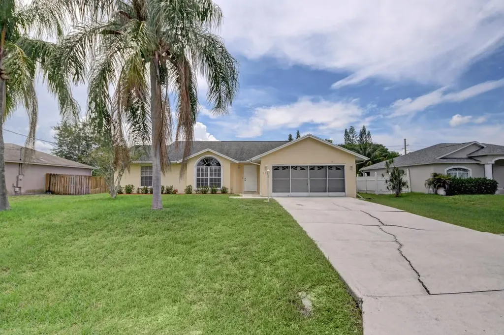 538 NW Cardinal Drive Port St Lucie FL 34983