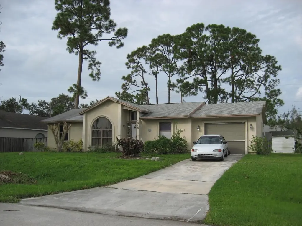 1549 SW Leisure Lane Port St Lucie FL 34953