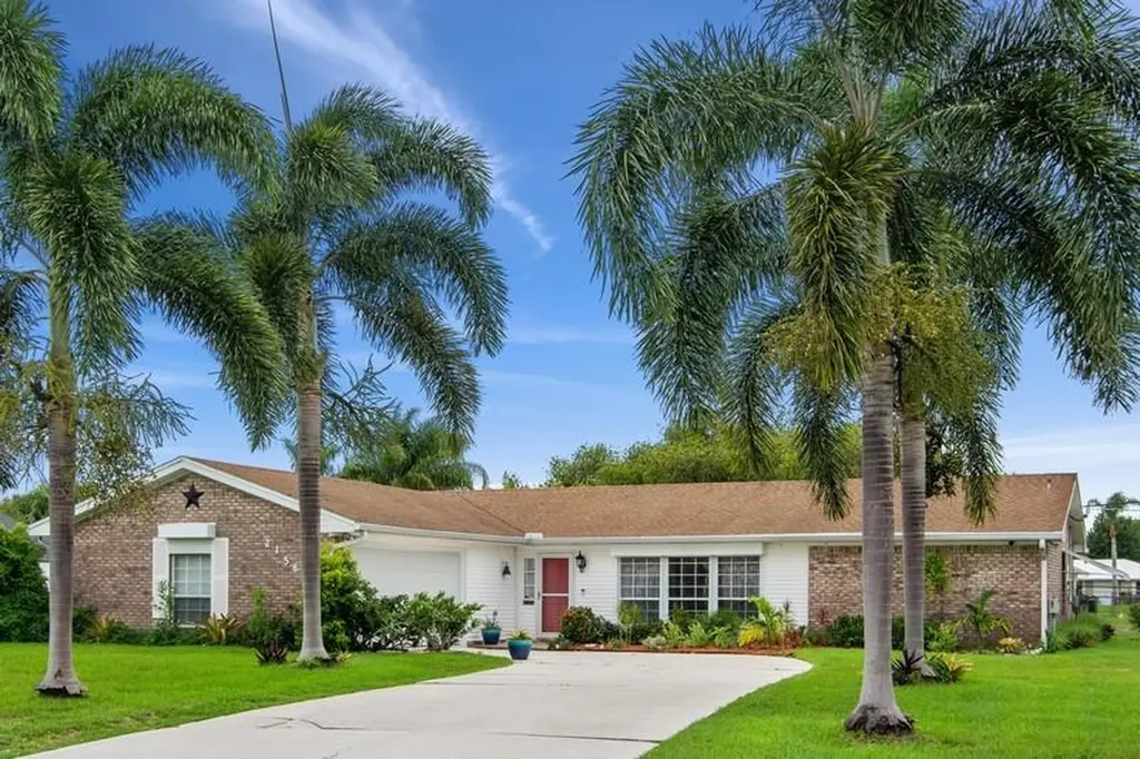 2156 SE Harlow Street Port St Lucie FL 34952