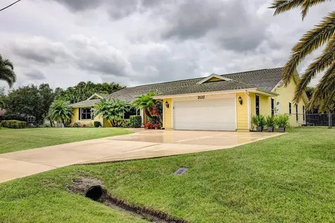 2122 SW Cadiz Avenue Port St Lucie FL 34953