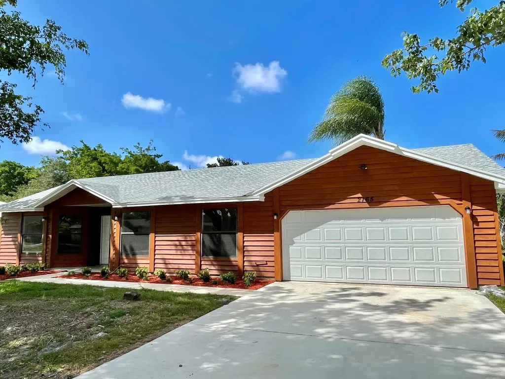 2165 SE Gaslight Street Port St Lucie FL 34952