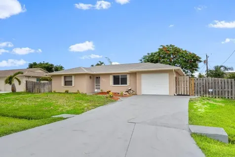 667 SE Crescent Avenue Port St Lucie FL 34984