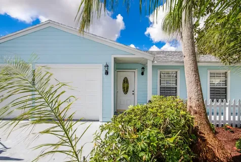 7795 Blairwood Circle N Lake Worth FL 33467