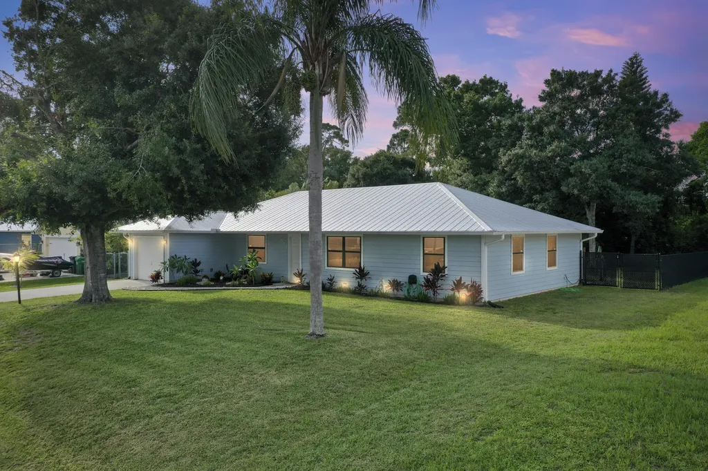 1555 SW Jacqueline Avenue Port St Lucie FL 34953